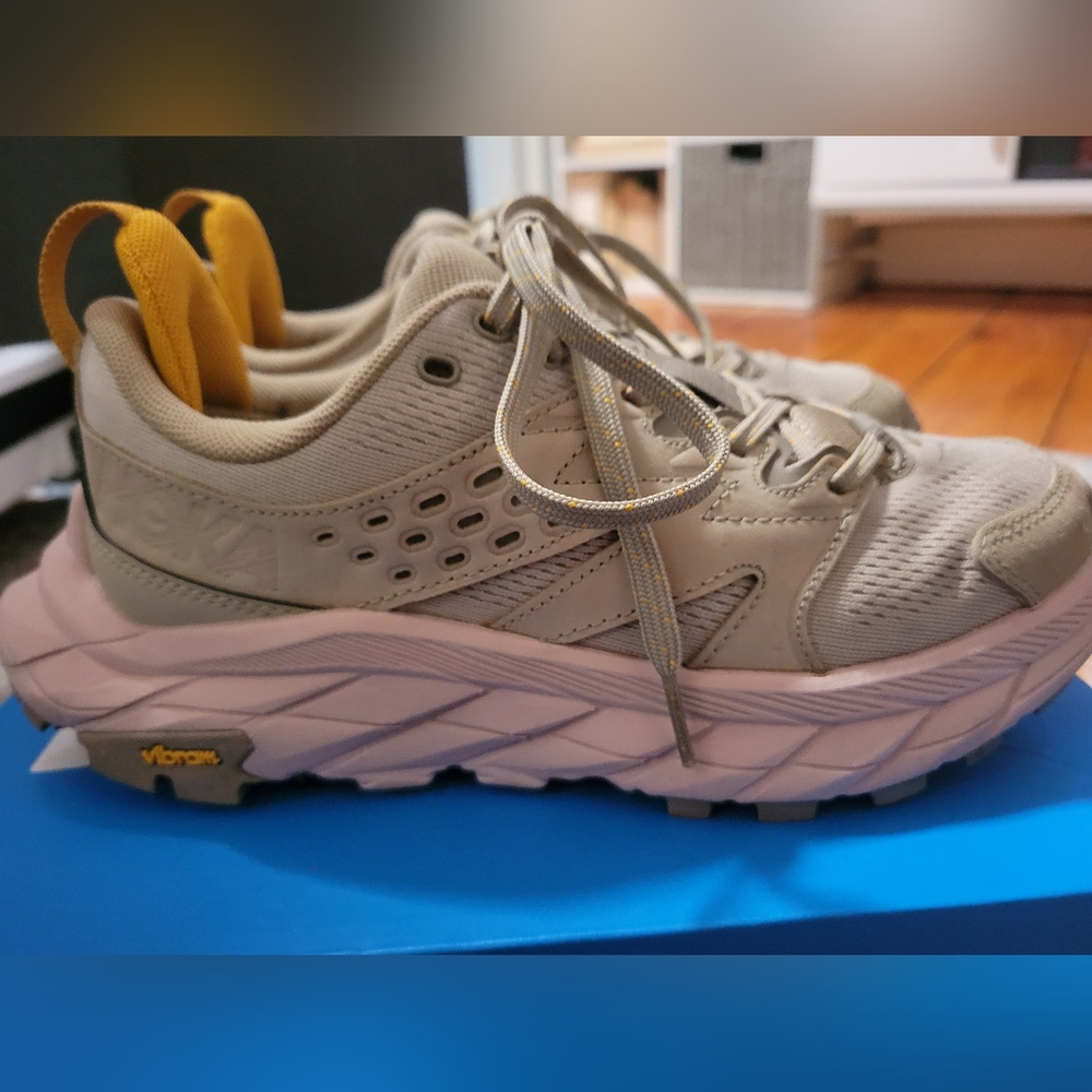 Hoka W Anacapa Breeze Low 6.5, Beige And Pink